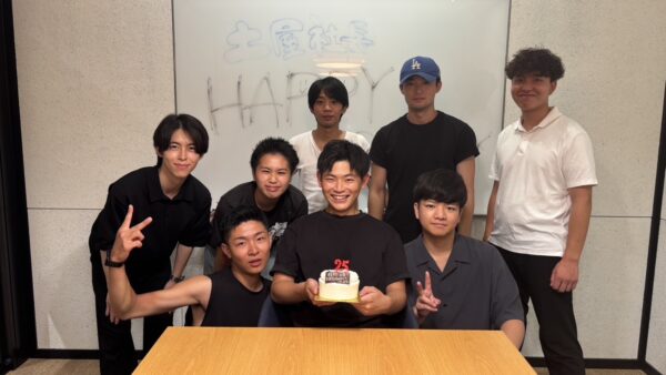 社長の誕生日をサプライズでお祝いしました！